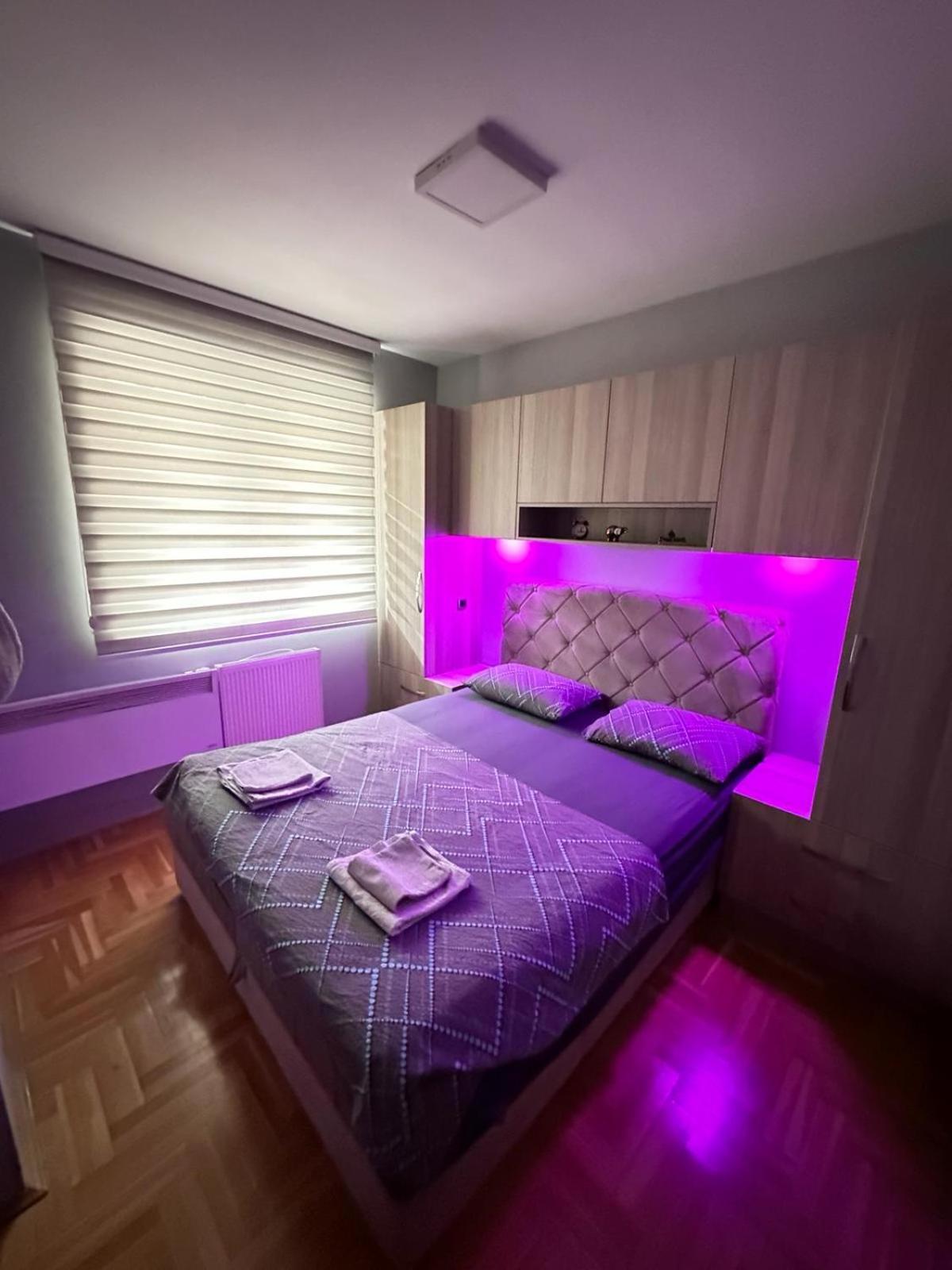 Appartamento Apartman Lux S&V 1 Lukavica Istocno Sarajevo Hilandarska Centar Esterno foto