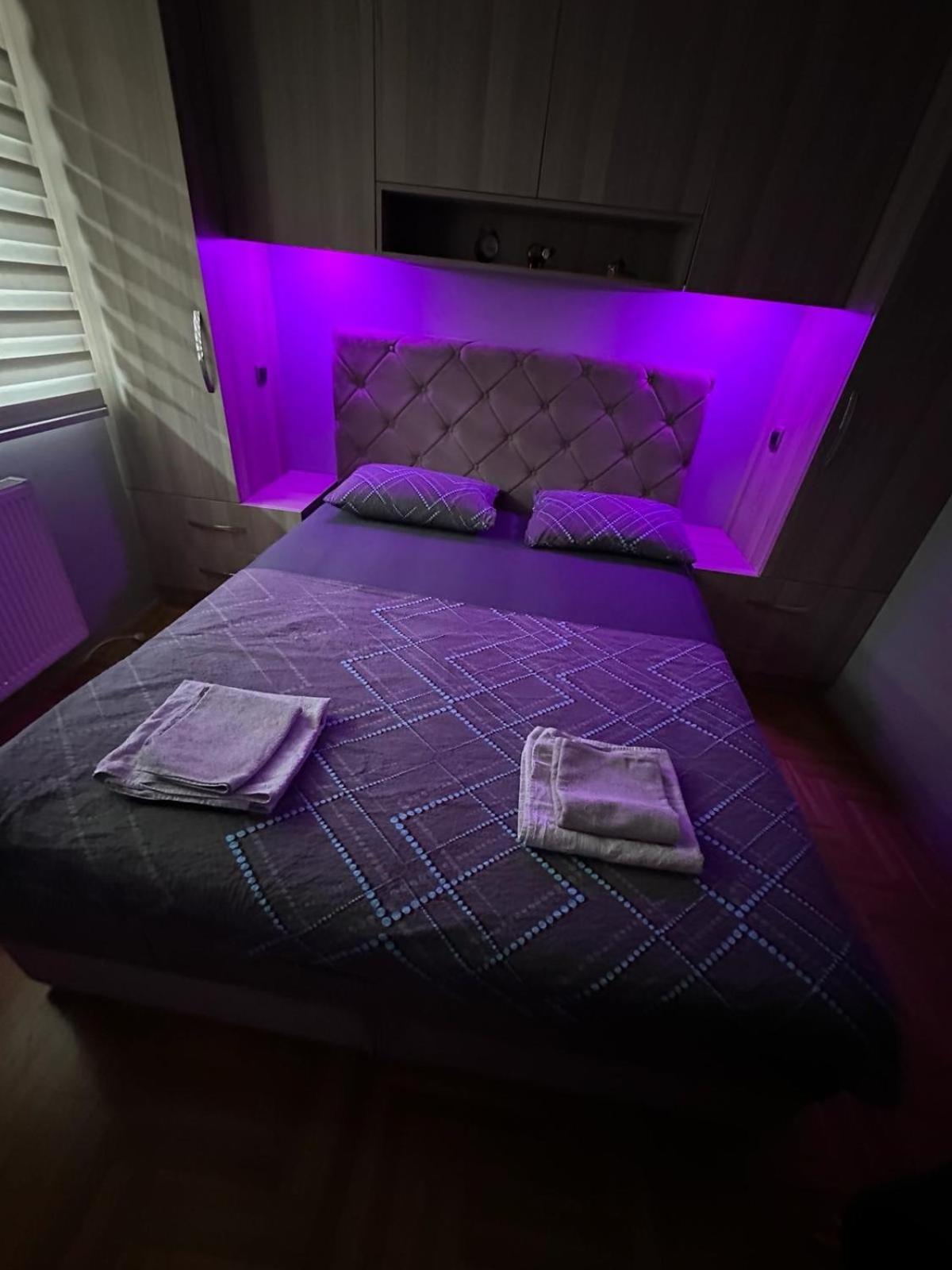 Appartamento Apartman Lux S&V 1 Lukavica Istocno Sarajevo Hilandarska Centar Esterno foto