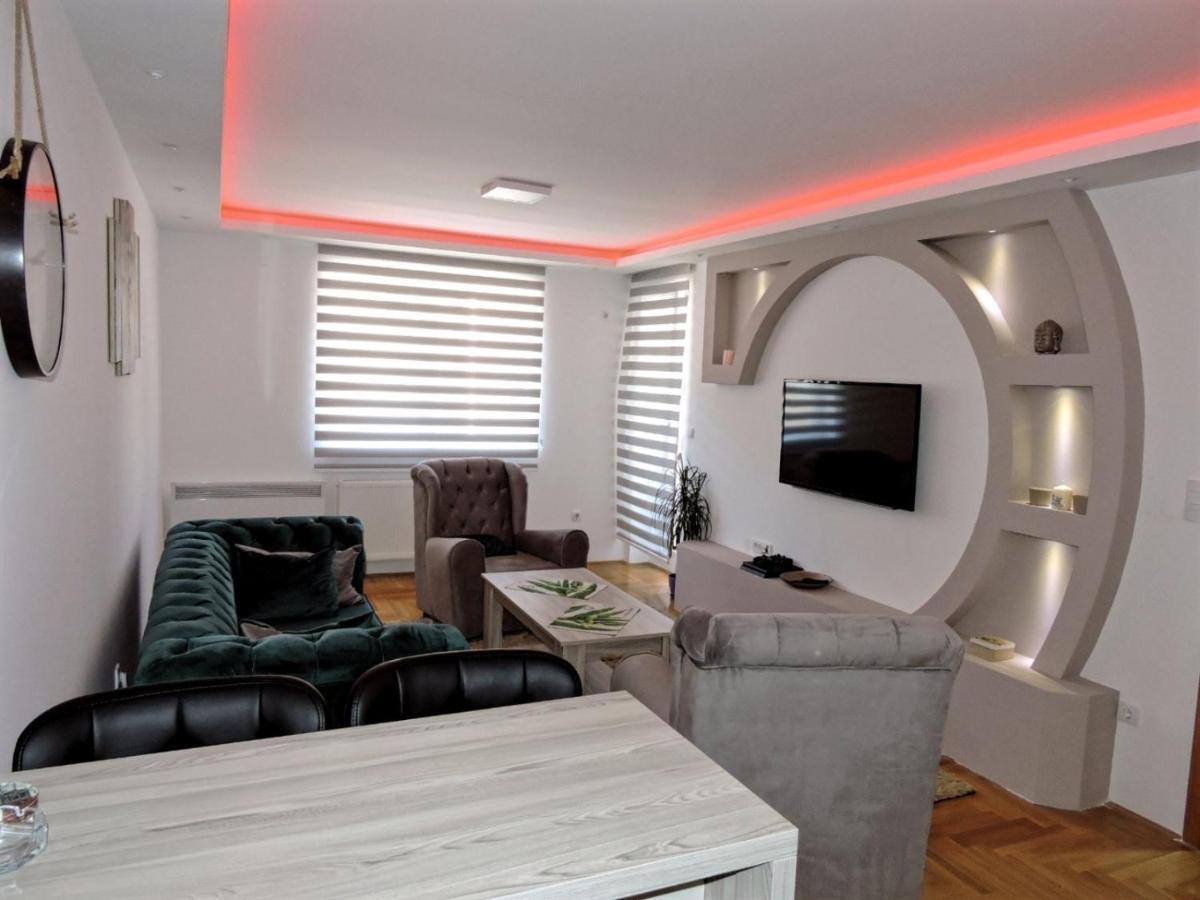 Appartamento Apartman Lux S&V 1 Lukavica Istocno Sarajevo Hilandarska Centar Esterno foto