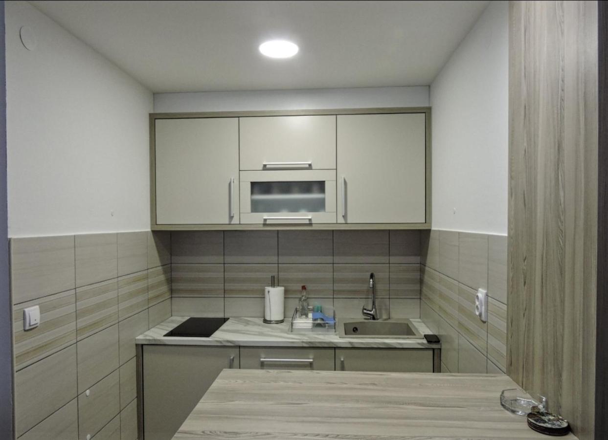 Appartamento Apartman Lux S&V 1 Lukavica Istocno Sarajevo Hilandarska Centar Esterno foto
